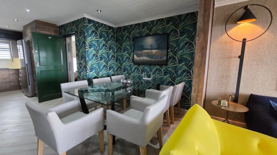 To Let 2 Bedroom Property for Rent in Vredehoek Western Cape